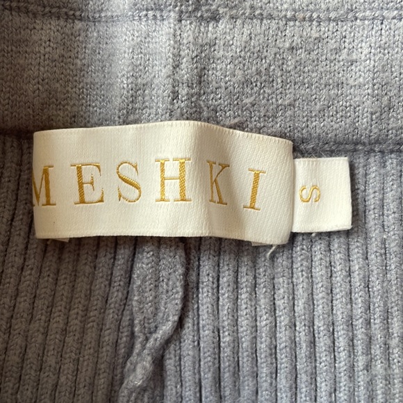 MESHKI Ribbed Drawstring Shorts - Picture 5 of 7